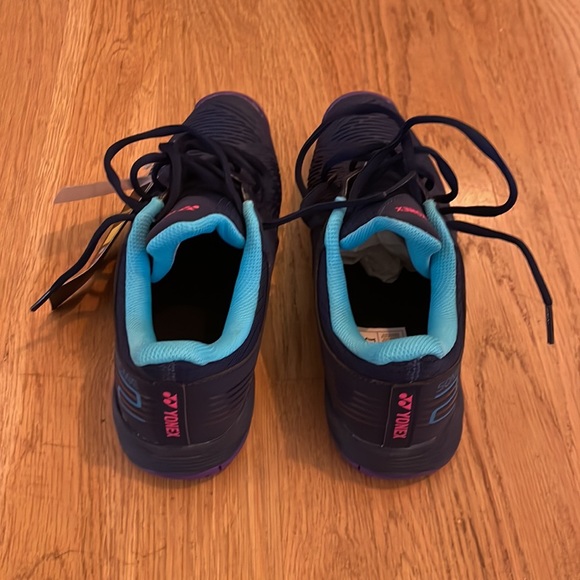 Womens Tennis Shoe: Yonex Sonicage 2 - Picture 4 of 7